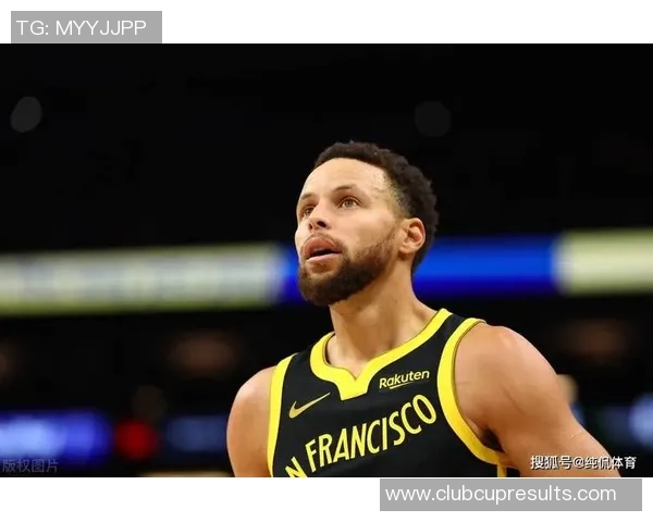 库里在勇士与太阳对决中的精彩表现集锦回顾